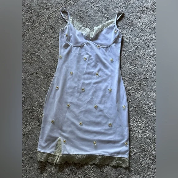 Elegant White Lace Trim Slip Dress - Picture 2 of 3